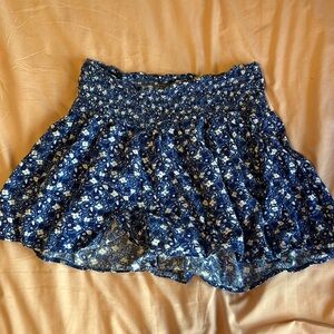 Aerie flowy blue shorts